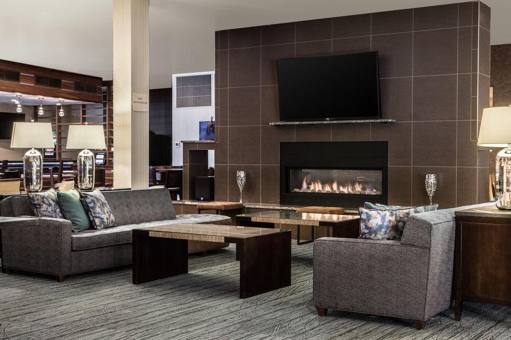 Delta Hotels By Marriott Helena Colonial Екстериор снимка