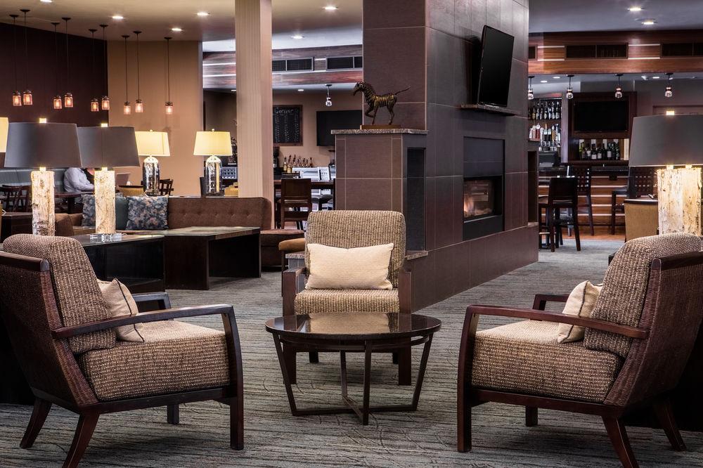 Delta Hotels By Marriott Helena Colonial Екстериор снимка