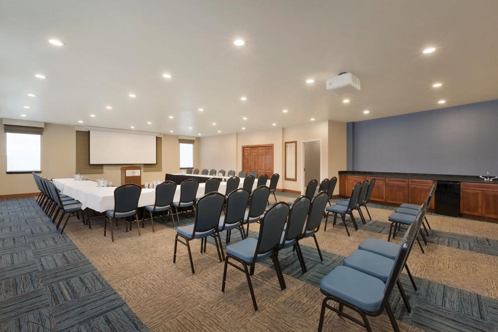 Delta Hotels By Marriott Helena Colonial Екстериор снимка