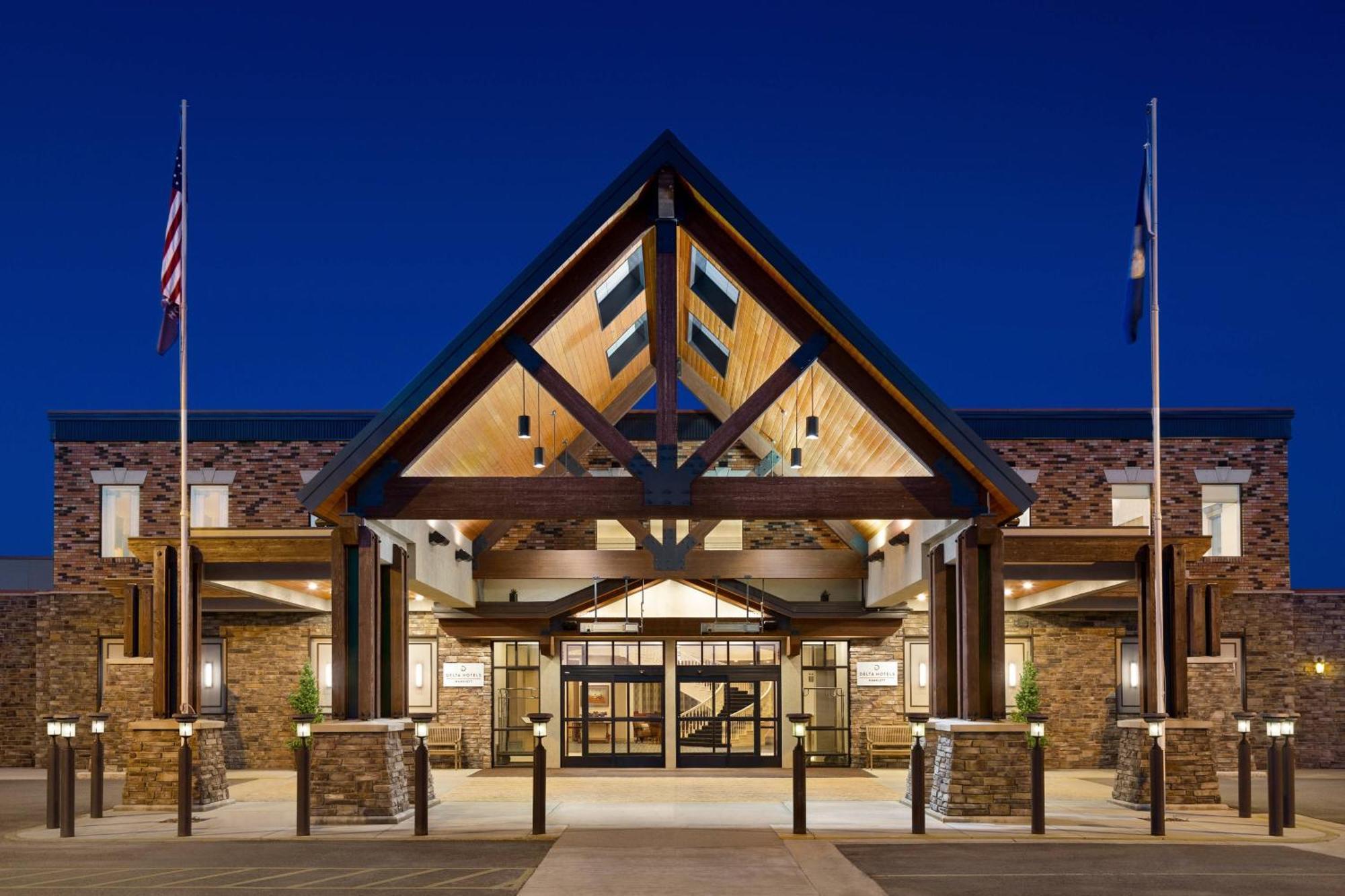 Delta Hotels By Marriott Helena Colonial Екстериор снимка