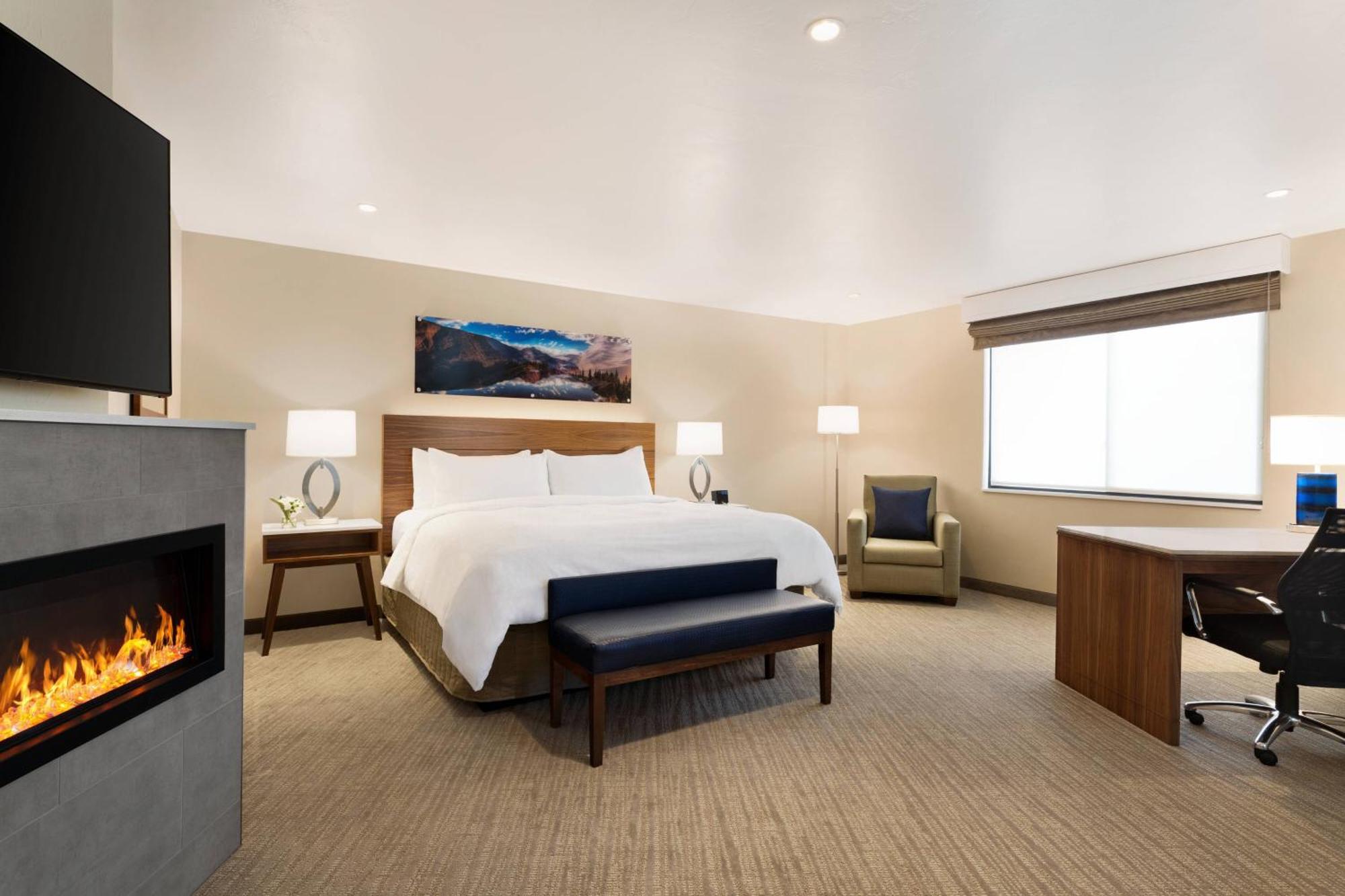 Delta Hotels By Marriott Helena Colonial Екстериор снимка