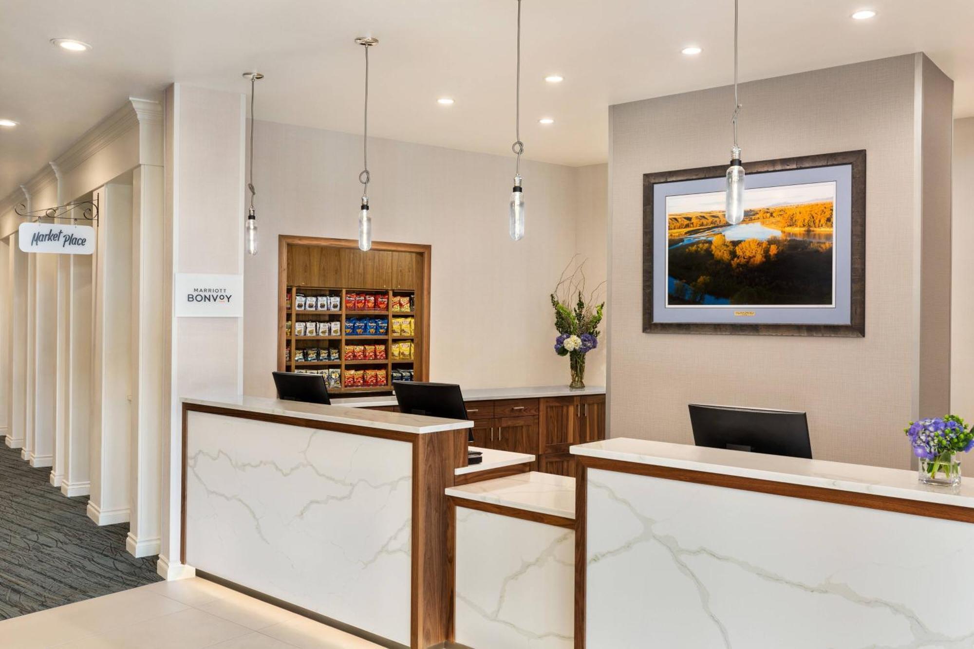Delta Hotels By Marriott Helena Colonial Екстериор снимка