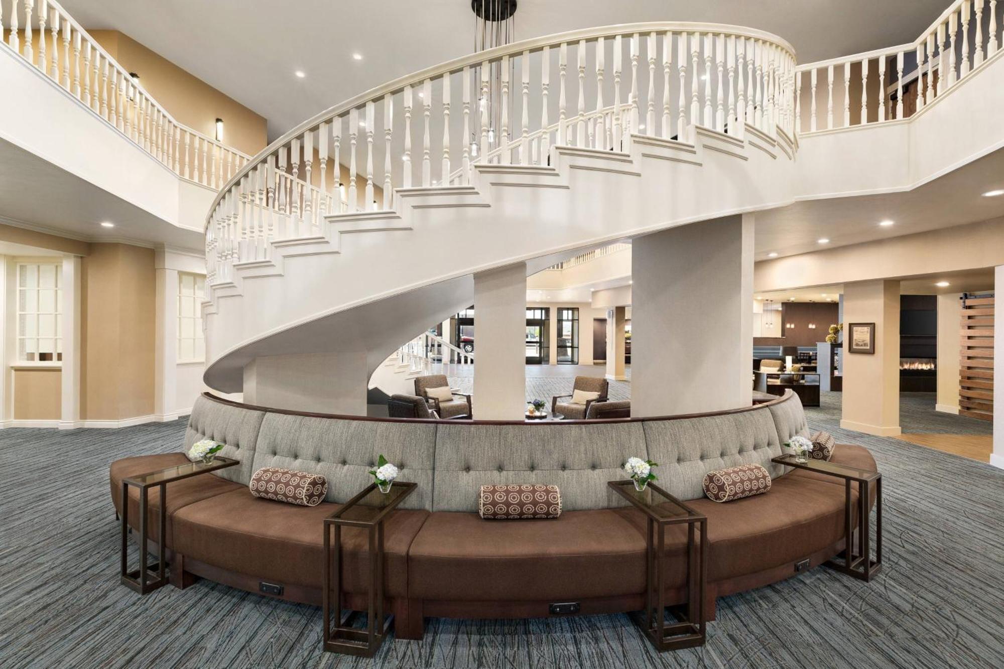 Delta Hotels By Marriott Helena Colonial Екстериор снимка