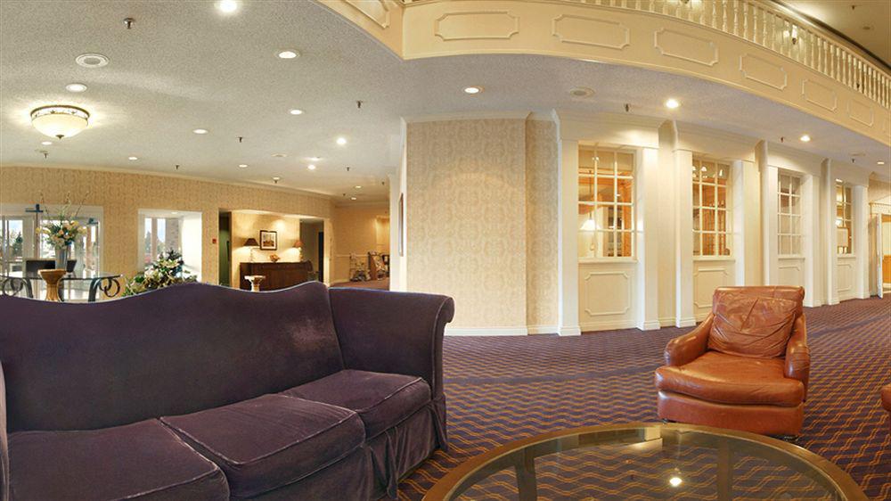 Delta Hotels By Marriott Helena Colonial Екстериор снимка
